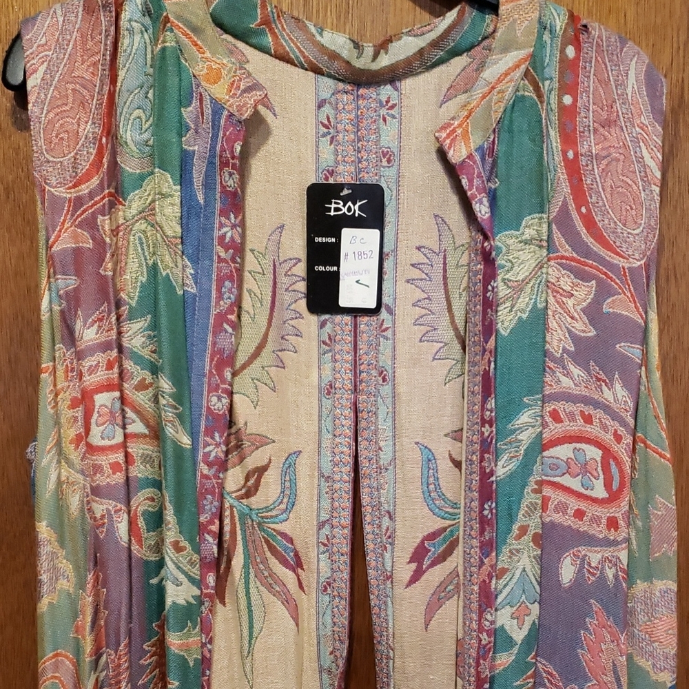 OS NWT Colorful BOK High Low Split Reversible Vest
